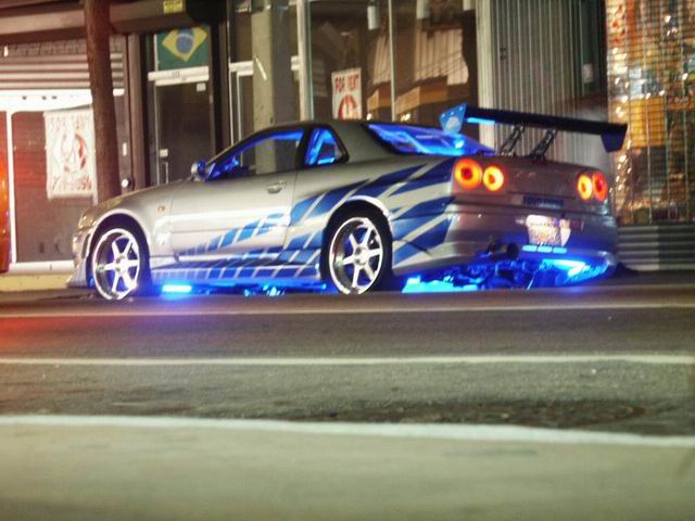 Nisan Skyline tuning+neony.jpg